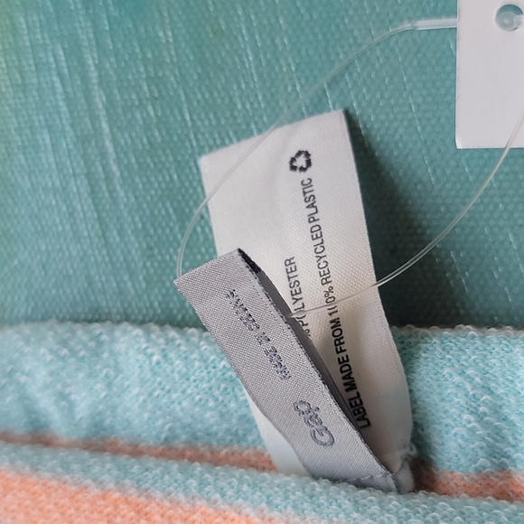 GAP Infinity Scarf - Picture 4 of 6